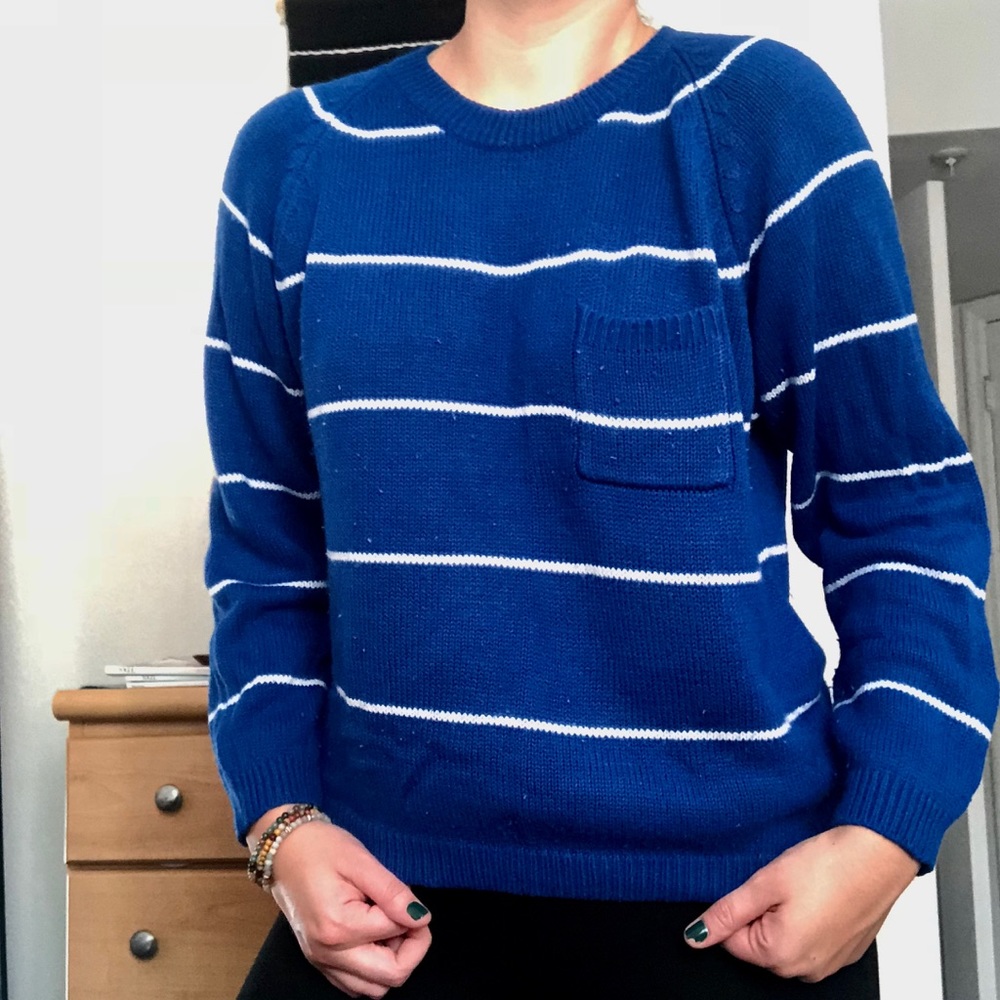 VTG blue striped sweater